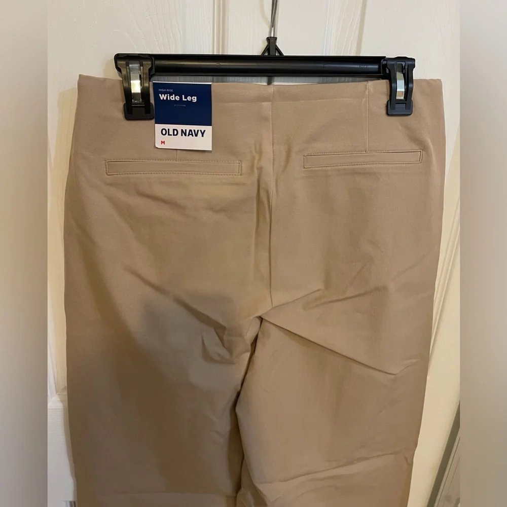 Old Navy Woman’s Wide Leg Pants - Picture 4 of 8